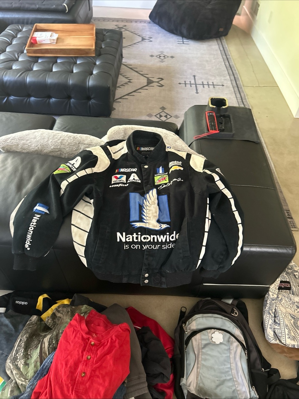 Nascar men’s Black and White Nationwide Racing Jacket